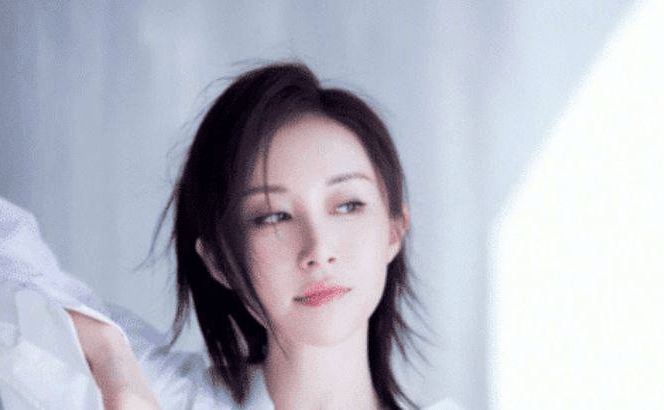 她16岁演“天山童姥”造型雷人现在服装随意挑选美成小仙女了CQ9电子 CQ9传奇(图5)