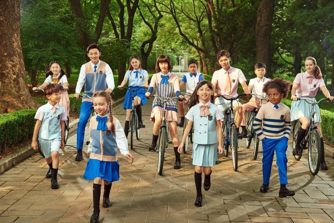 CQ9电子 CQ9传奇特别报道 开学日我们跟校服企业聊了聊(图8)