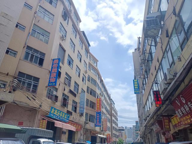 未来80％服装批发市场会消失这两类市场会继续存在CQ9电子 CQ9传奇(图1)