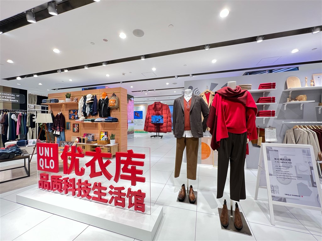 CQ9电子 CQ9传奇衣服采取100%再生面料、废旧球鞋变成篮球场…申城刮起“绿色消费”风(图1)