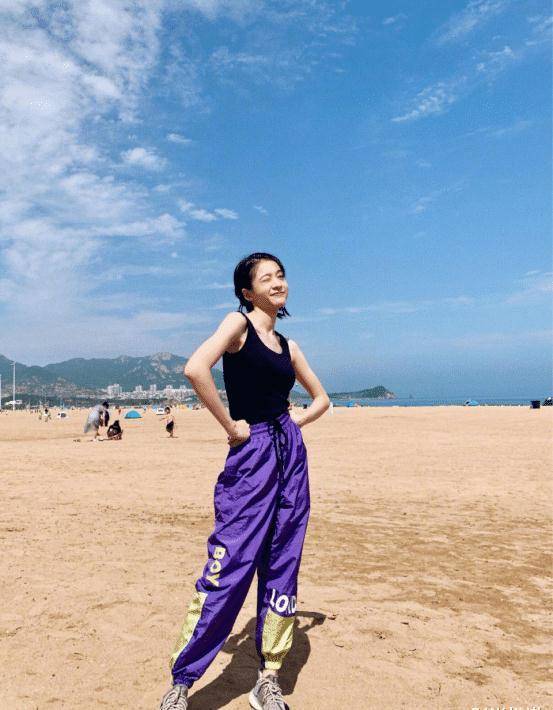 时尚又带感的清爽穿搭夏季超流行！尤其CQ9电子 CQ9传奇张雪迎这几套舒适又大方(图7)