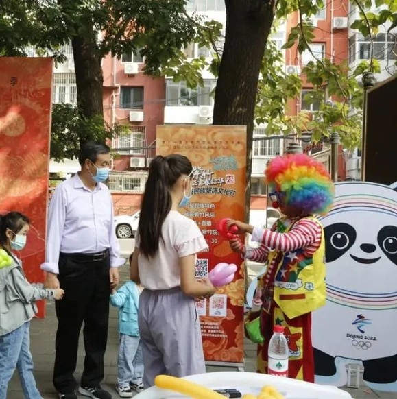 CQ9电子 CQ9传奇彩裳紫竹正青春韶华 第二届民族服饰文化节开幕(图5)
