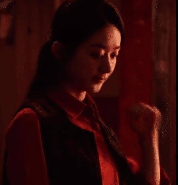 赵丽颖“解锁”新角色身穿民族CQ9电子 CQ9传奇服饰尽显“传统美”(图4)