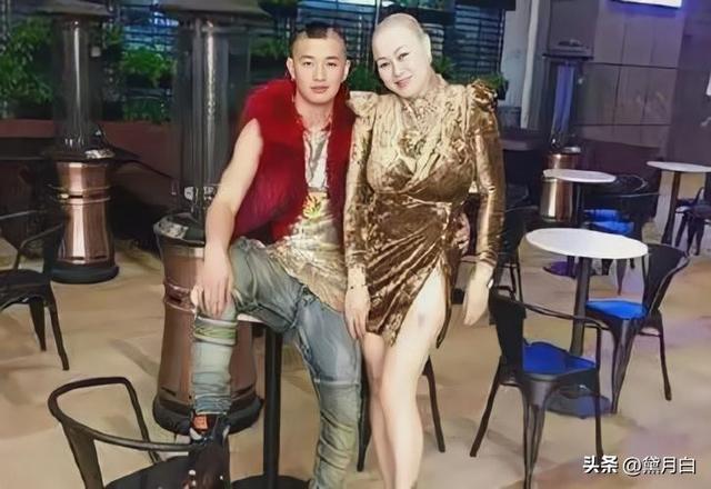 浙江女富婆曾高调征婚：谁娶我送一CQ9电子 CQ9传奇台宾利3年后被娶走了吗？(图15)