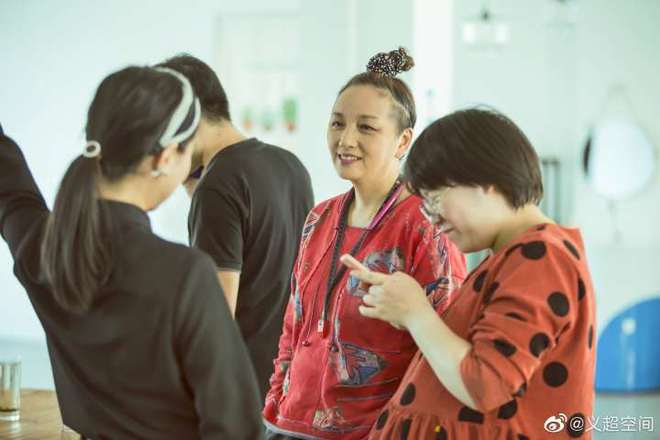 十年前许下“时尚看CQ9电子 CQ9传奇中国”的张义超如今已是服装设计界“教母”未来继续求新求变(图7)