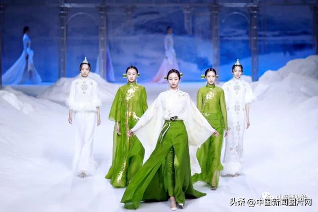 突围创意设计边界 聚焦SS23中国国际时装周CQ9电子 CQ9传奇(图1)