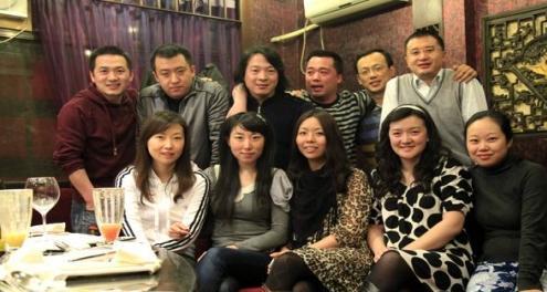 CQ9电子 CQ9传奇电子同学聚会我说我是服装厂的“设计师”