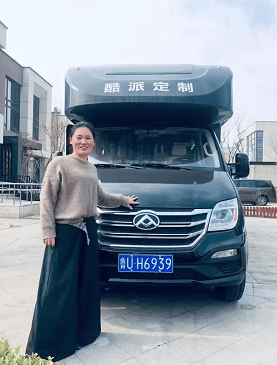 CQ9电子 CQ9传奇电子服装行业新势力—酷派定制开启实体店新方式房车服装店(图3)