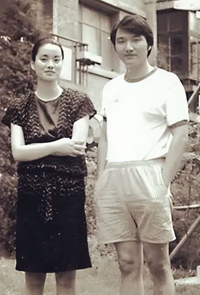 从纺织工到星光璀璨的大明星真实的毛阿敏颠覆了我的认知CQ9电子 CQ9传奇电子(图10)