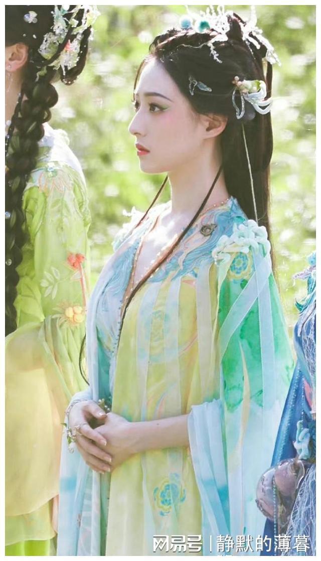 CQ9电子 CQ9传奇电子《狐妖小红娘》再上热搜造型服装太好看网友：仙女回归(图11)