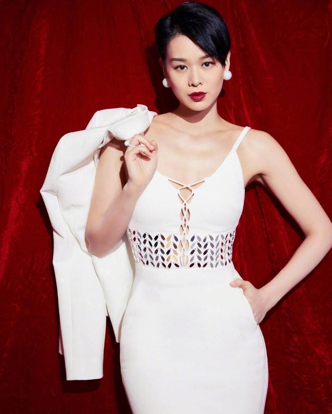 胡杏儿为《乘风破浪3》剪短发30位姐姐都选择白色服装的原因CQ9电子 CQ9传奇电子(图2)