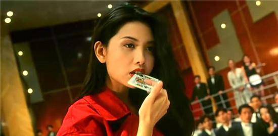 两个娶香港女星的服装富豪一个套现百亿去享福另一个面临破产CQ9电子 CQ9传奇电子(图9)