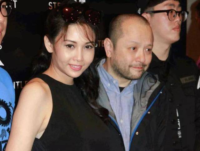 两个娶香港女星的服装富豪一个套现百亿去享福另一个面临破产CQ9电子 CQ9传奇电子(图6)