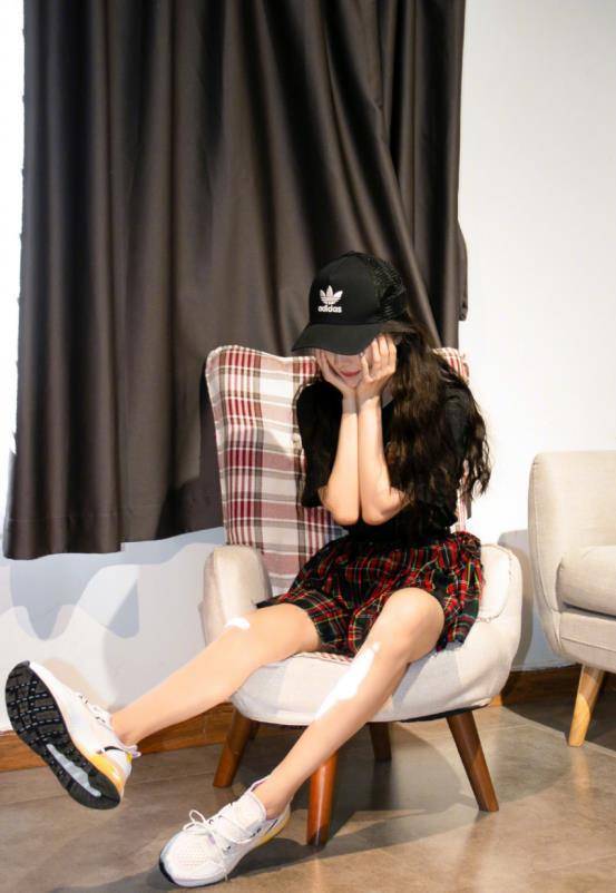 如何才能穿出少女感?看看杨幂的搭配就知道33岁仍然俏皮可爱C