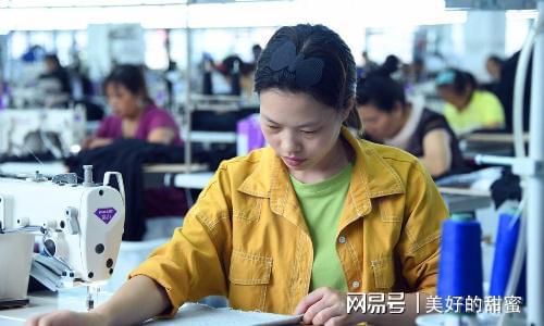 CQ9电子 CQ9传奇电子广州往事：服装厂里怪事多漂亮的流水线岁的保安