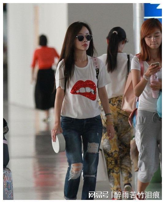 李小璐离婚后越来越嫩了穿着一身紫色的服装气质也太嫩了CQ9电子 CQ9传奇电子(图7)
