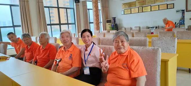CQ9电子 CQ9传奇电子【二十大代表风采】咸阳纺织赵梦桃小组生产组长何菲：争做新时代最美奋斗者把梦桃精神传下去！(图8)