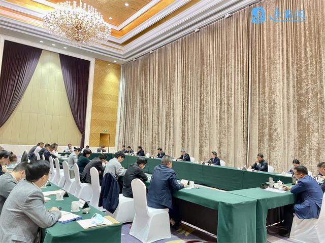 CQ9电子 CQ9传奇电子市领导调研纺织服装行业发展情况(图2)