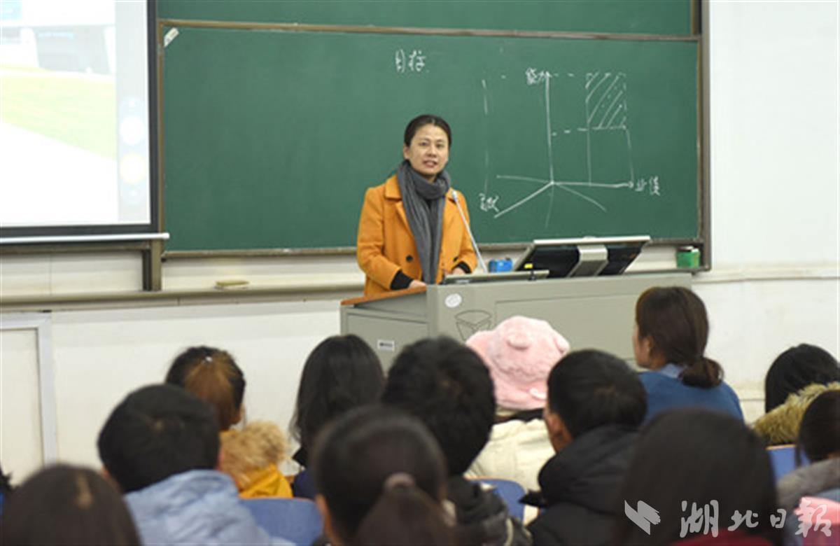 CQ9电子 CQ9传奇电子武汉纺织大学：规范思政实践课教学 探索“三合一”育人新模式