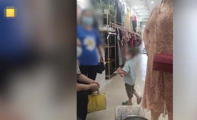 CQ9电子 CQ9传奇电子夫妻到实体店试衣服试穿多款衣服一件没买当老板面网购遭怒怼(图3)
