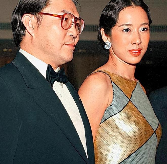 朱玲玲开个服装店霍震霆就大怒如今郭晶晶接代言霍家却CQ9电子 CQ9传奇电子不反对(图3)