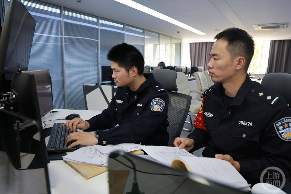 CQ9电子 CQ9传奇电子服装老板“兼职”换外汇 涉案2亿元11人被抓