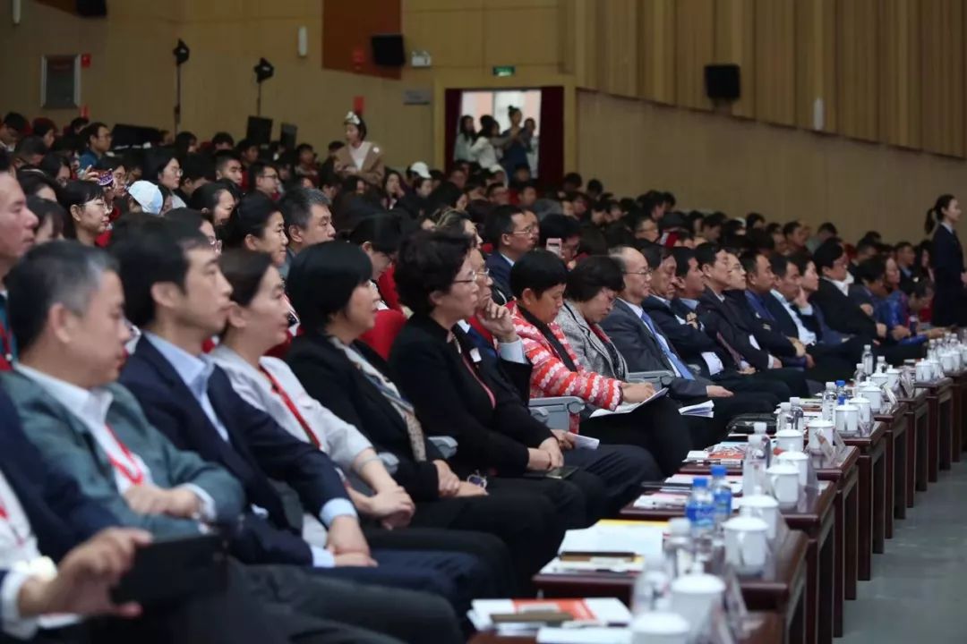 纺CQ9电子 CQ9传奇电子织非遗传承发展步入新时代第三届中国纺织非物质文化遗产大会在昆明举办(图3)