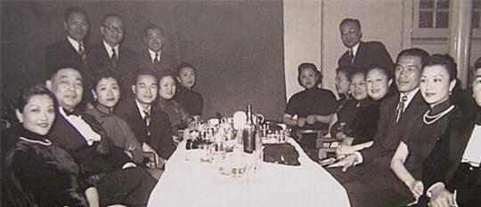 民国第一败家子一次输掉一条街晚CQ9电子 CQ9传奇电子年与李鸿章孙子大街上晒太阳(图4)
