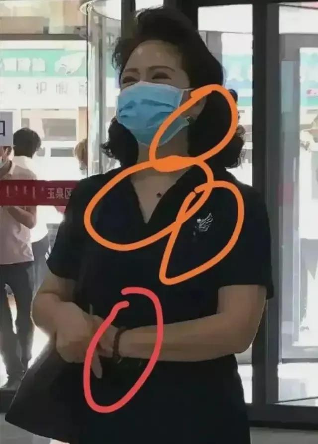 励志！李少莉人生的三次重要转折CQ9电子 CQ9传奇电子：纺织厂女工学医生涯上大学(图12)