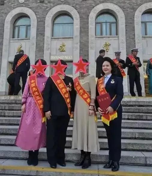励志！李少莉人生的三次重要转折CQ9电子 CQ9传奇电子：纺织厂女工学医生涯上大学(图11)
