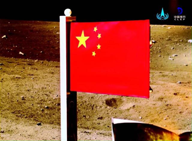 武汉纺织大学委书记田辉玉：CQ9电子 CQ9传奇电子校歌诠释“经天纬地”的使命感(图2)