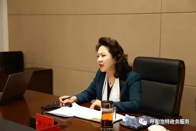 李少莉的三部曲：纺织工的迷茫医师的寂寞 科长副CQ9电子 CQ9传奇电子局长的放飞自我(图12)