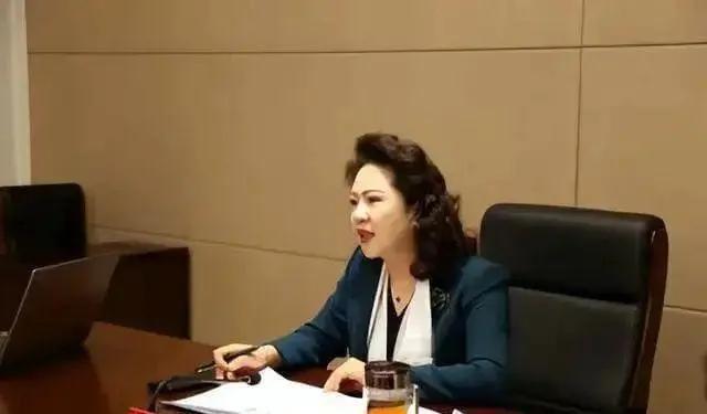 CQ9电子 CQ9传奇电子李少莉局长传奇经历初中文凭的她从纺织女工成为副局长(图4)
