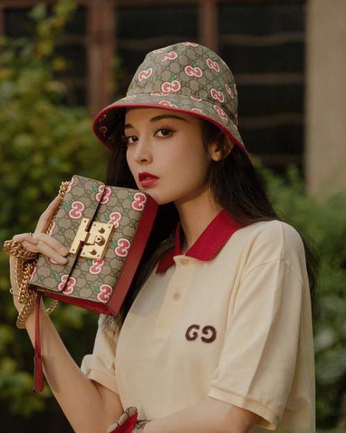 娜扎真是咋看都不丑虽然服装太有个性但穿她身上却美的CQ9电子 CQ9传奇电子高级