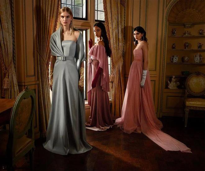 CQ9电子 CQ9传奇电子美国“夫妻档”服装品牌Badgley Mischka将简约、优雅刻入品牌DNA他们坚信让人着迷的不仅是奢华和时髦(图3)