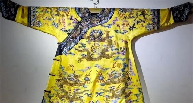 古代帝王的服装CQ9电子 CQ9传奇电子有何讲究？皇帝：我的新装可不仅仅是为了好看