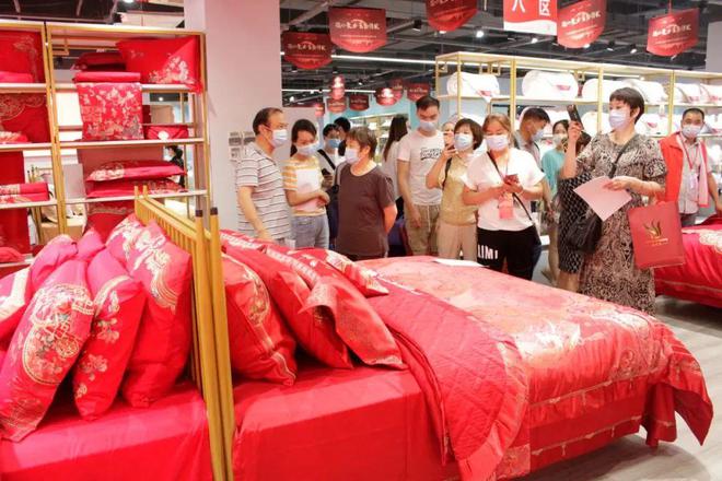 【这就是中国纺织】中国轻纺城集团：激荡三CQ9电子 CQ9传奇电子十载 而立之年再出发(图8)