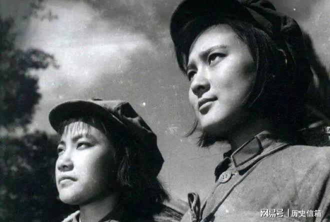 CQ9电子 CQ9传奇电子向梅：因长相洋气无戏可拍被调到服装间做主任42岁才成名(图5)