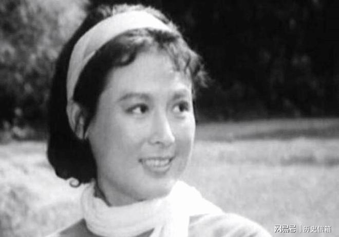 CQ9电子 CQ9传奇电子向梅：因长相洋气无戏可拍被调到服装间做主任42岁才成名(图6)