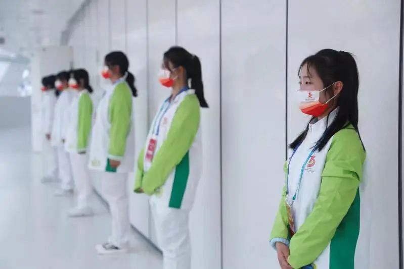 CQ9电子 CQ9传奇电子服装设计师揭秘安徽省第十五届运动会志愿者服装如何做到实用又美观(图3)