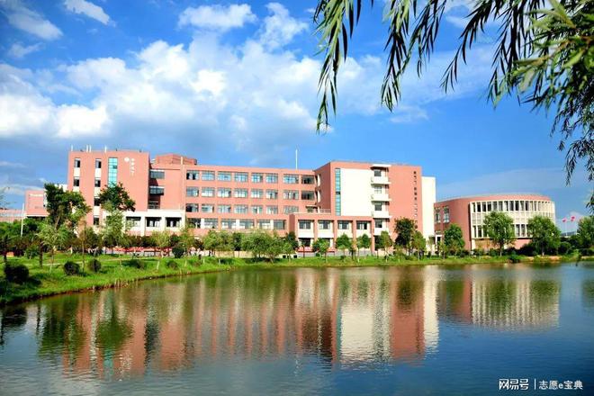 武汉纺织大CQ9电子 CQ9传奇电子学学风怎么样?大众认可就
