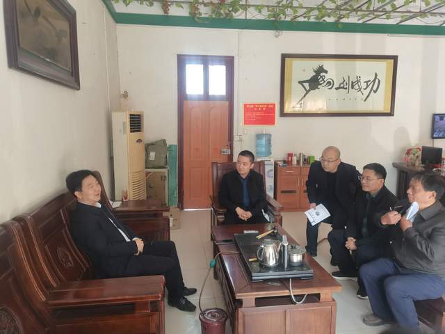 CQ9电子 CQ9传奇电子罗山县子路镇：绣花纺织产业兴 群众就业口袋富(图2)