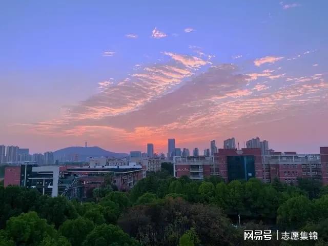武汉CQ9电子 CQ9传奇电子纺织大学什么专业好？这一专业点燃梦想值得选择！(图4)