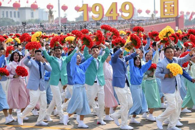 【这就是中国纺织】北京时尚控股：发挥国企担当 做北京时尚之都CQ9电子 CQ9传奇电子建设引领者(图4)