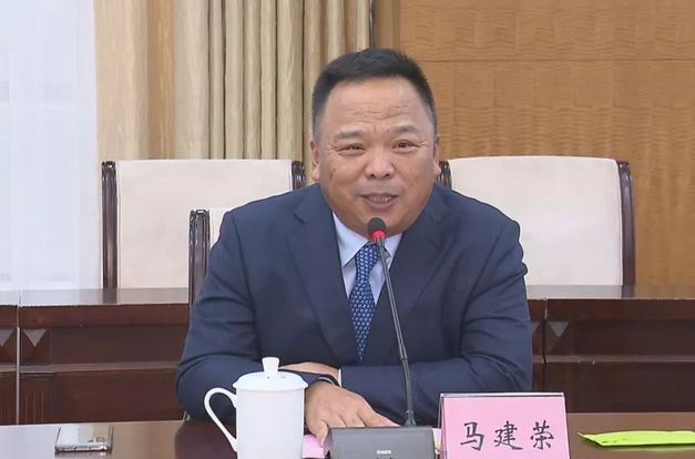 “纺织大王”马建荣首次创业CQ9电子 CQ9传奇电子负债300万靠代工服装翻身成富豪(图8)