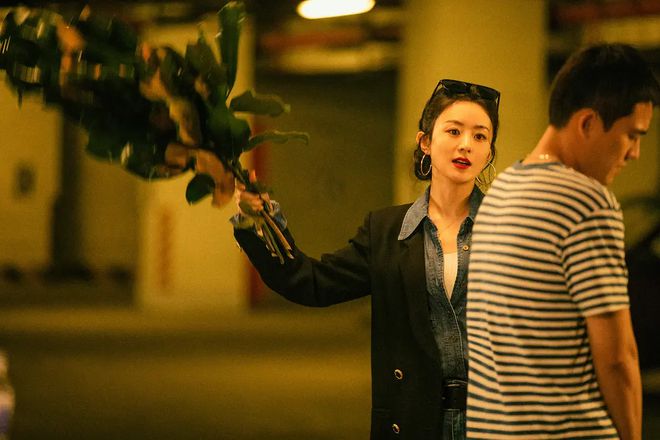 CQ9电子 CQ9传奇电子明明是年代剧许半夏的服装为什么那么时尚？(图5)