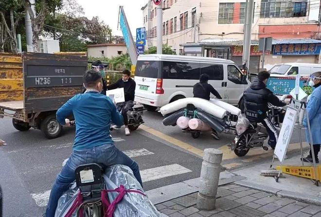 CQ9电子 CQ9传奇电子【动态】中大纺织商圈有序复市 多个商户开始招工备货 这个冬日看见春天(图3)