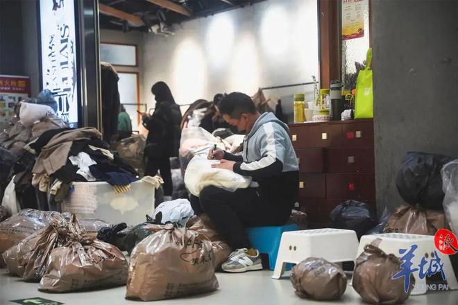 CQ9电子 CQ9传奇电子【动态】中大纺织商圈有序复市 多个商户开始招工备货 这个冬日看见春天(图7)