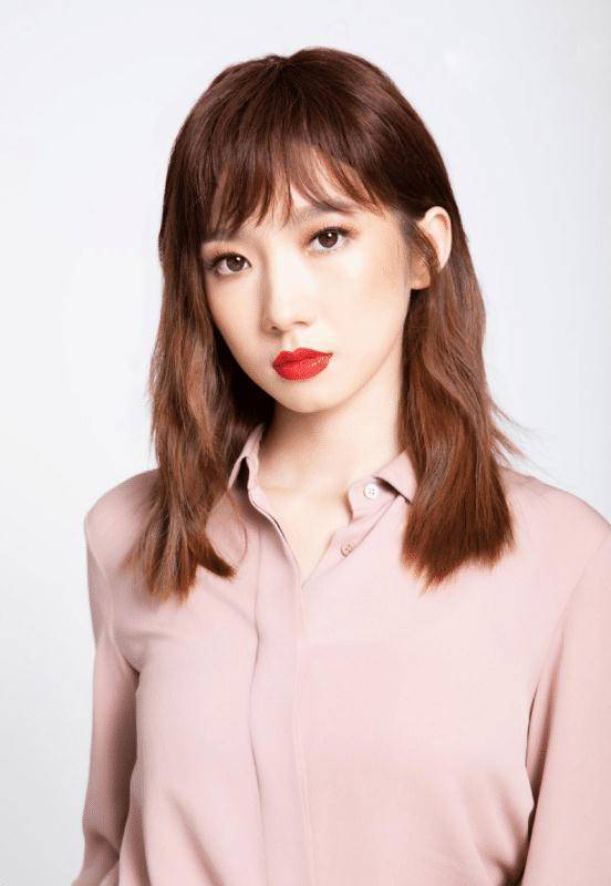 CQ9电子 CQ9传奇电子帅气穿搭还是要看孟美岐！亮眼红色服装搭配大气眼妆攻气十足(图8)