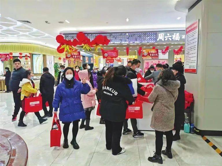 购销两旺!太CQ9电子 CQ9传奇电子原服装城又现“扫货”潮